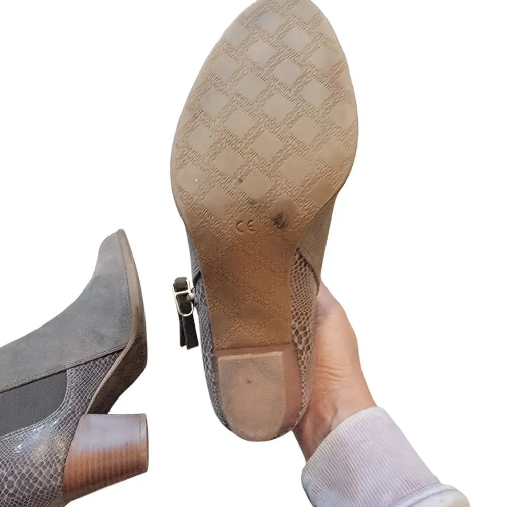 Vionic Anne Suede Leather Ankle Booties. Size 7.5